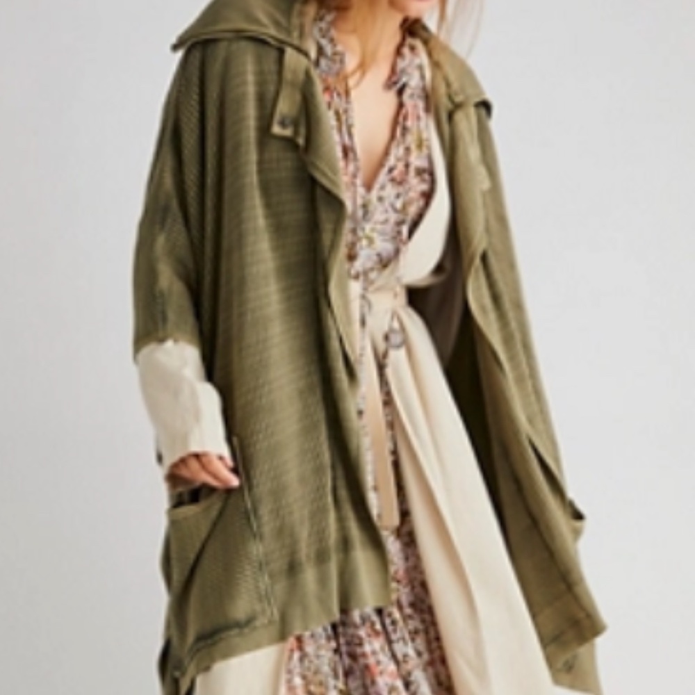NWOT Free People Suzie Poncho